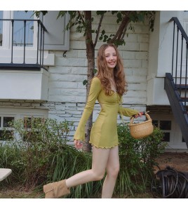 HSPN6321100002 牛油果野綠ins法式復古長裙方領度假溫泉泳衣顯白顯瘦泳衣