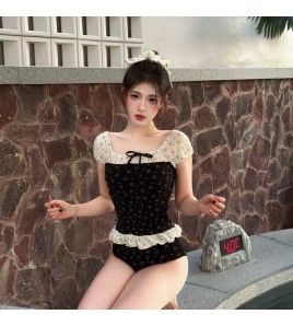 HSPN6321100004 法式甜美風小熊印花一字肩泡泡袖分體泳衣女帶胸墊