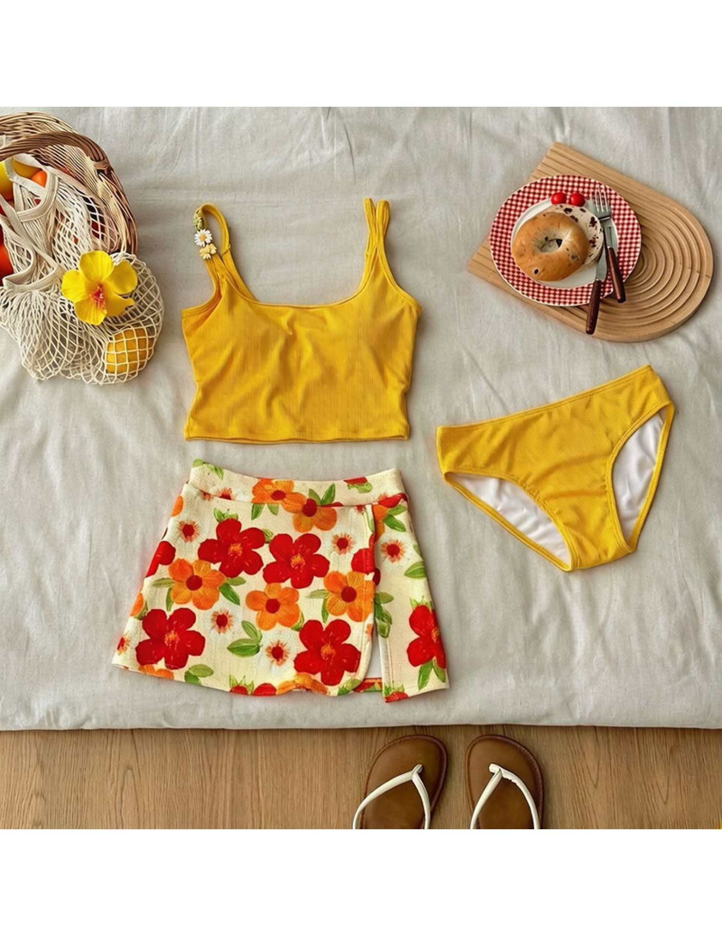 HSPN6325100009 復古油畫度假分體沙灘泳衣純欲吊帶亮色出片溫泉