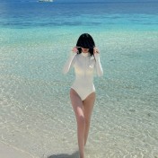 HSPN6328100002 韓系黑白極簡長袖防嗮泳衣度假出海顯瘦性感遮肉