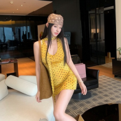 HSPN649100001金橘青檸薄荷綠金橘黃波點掛脖V領度假泳衣拍照 