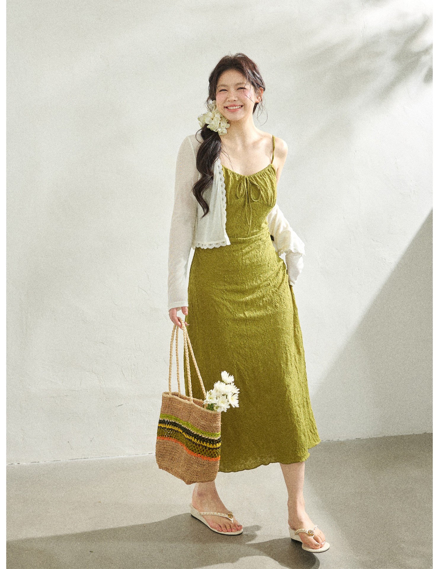 FCCB6421006 瘦高腰橄欖綠吊帶裙遮肚白開襟衫兩件套