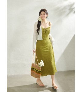 FCCB6421006 瘦高腰橄欖綠吊帶裙遮肚白開襟衫兩件套
