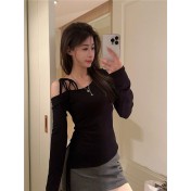 FCSE6509002 別緻繫帶露肩長袖T卹女春季2026新款純欲辣妹抽繩短版不規則上衣