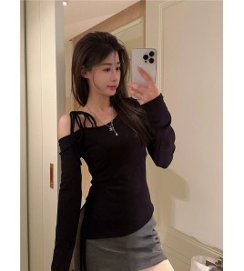 FCSE6509002 別緻繫帶露肩長袖T卹女春季2026新款純欲辣妹抽繩短版不規則上衣