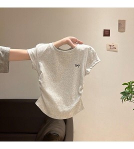 FCSE6528001 灰色刺繡褶皺顯瘦圓領短袖內搭正肩女t卹2026夏季蝴蝶結修身上衣