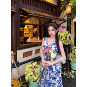 FCSE61001002 Retro Resort Style Blue and White Porcelain Print Sleeveless Dress