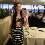 LHN26018 LYCKA 三件套泳裝