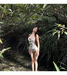 LHN26026 LYCKA 連體泳衣