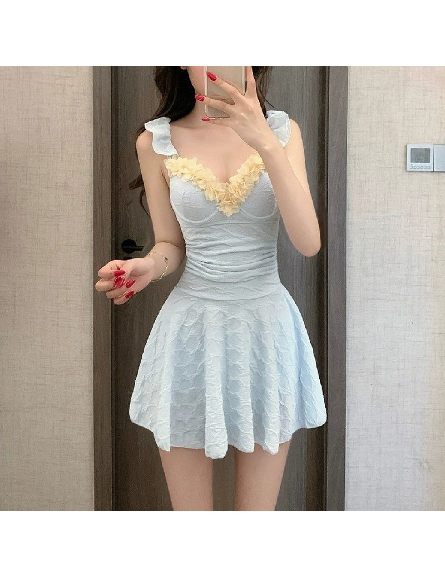 LZX26035 LYCKA 連體泳衣